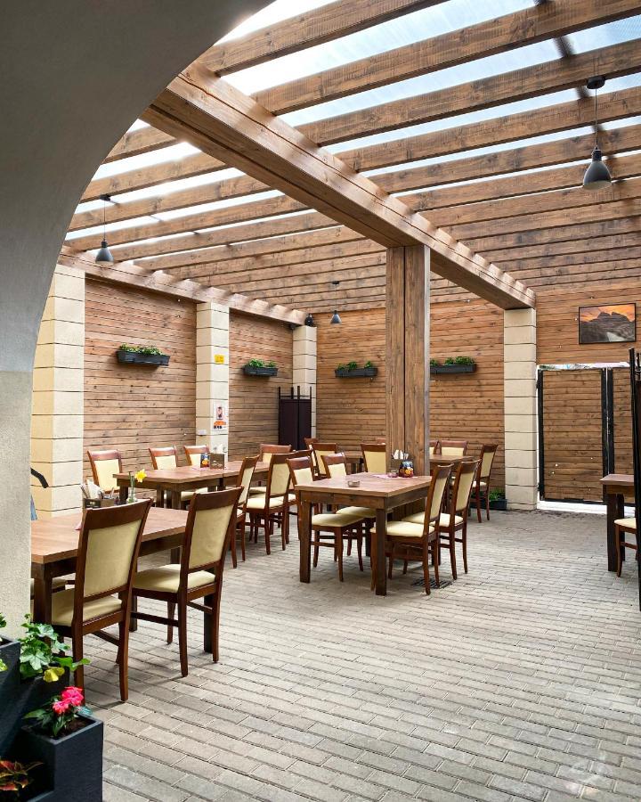 Bed & Breakfast Hugo Plesivec Екстер'єр фото