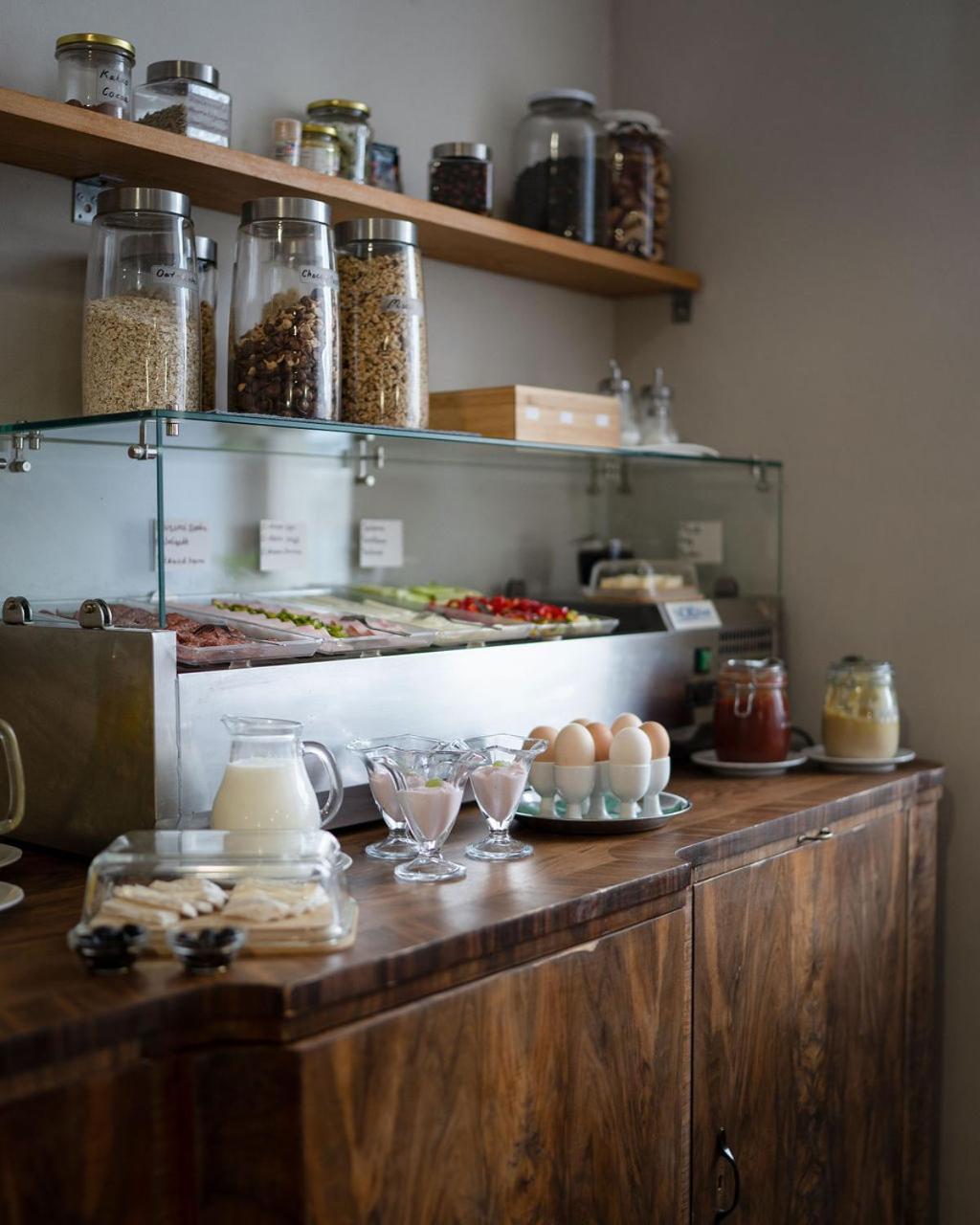 Bed & Breakfast Hugo Plesivec Екстер'єр фото