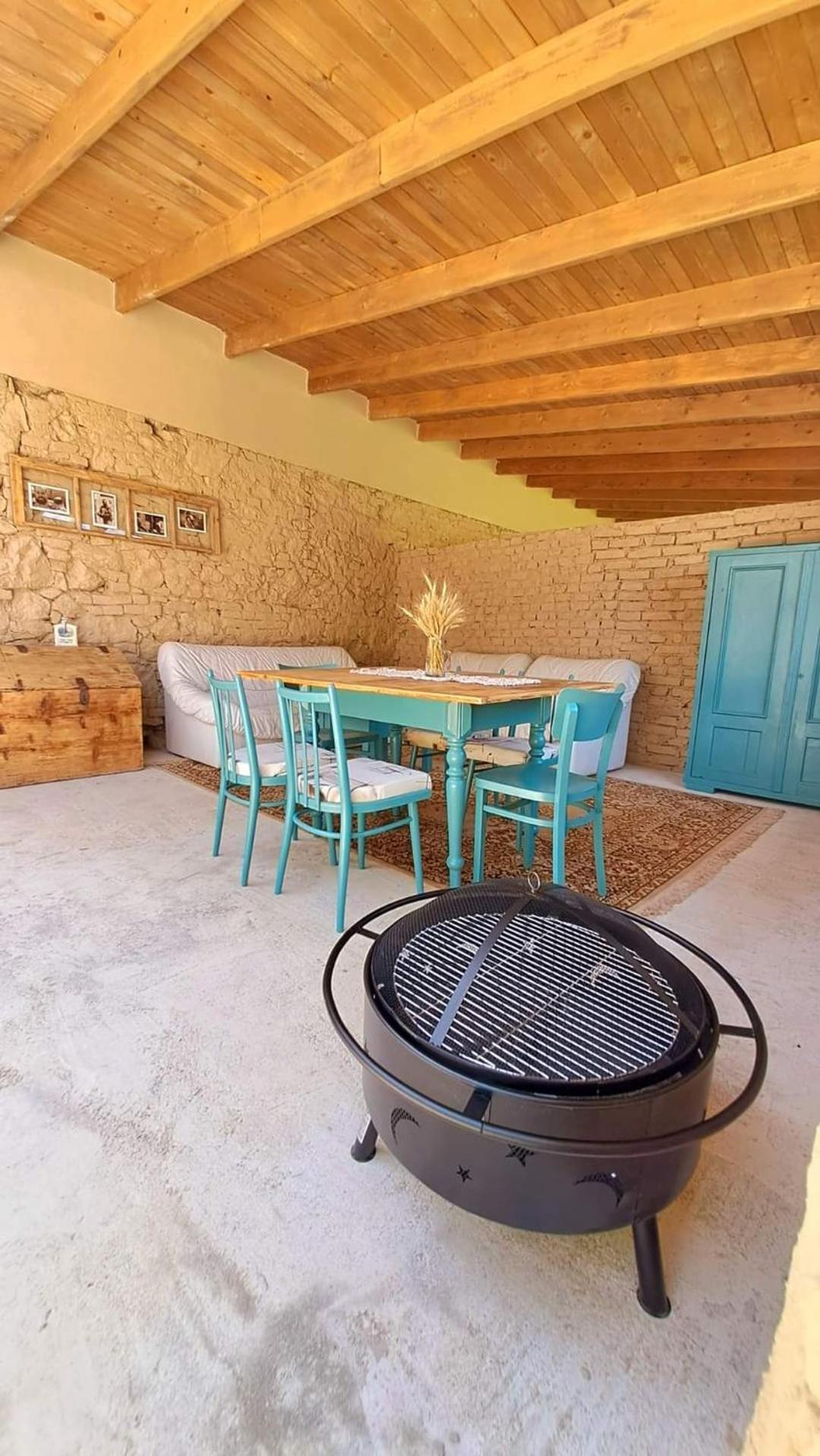 Bed & Breakfast Hugo Plesivec Екстер'єр фото