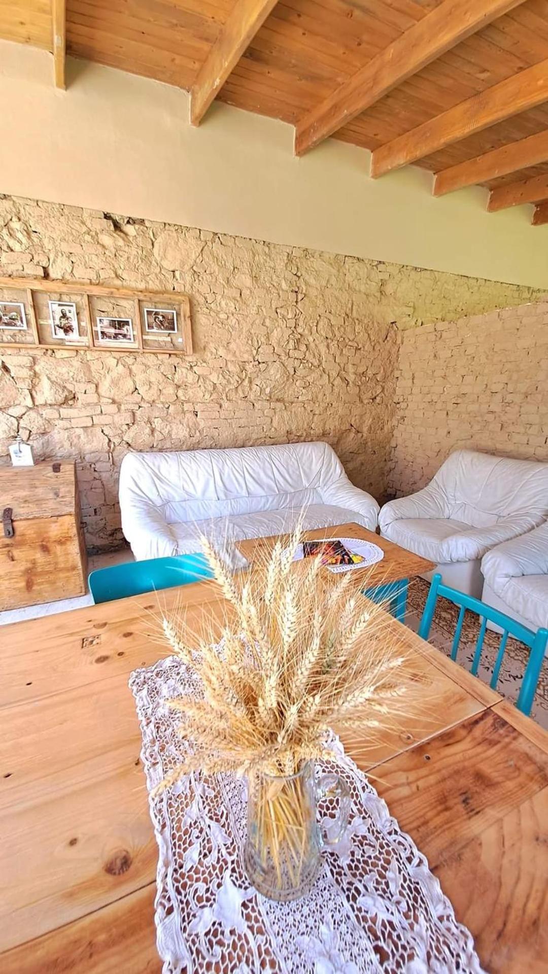 Bed & Breakfast Hugo Plesivec Екстер'єр фото