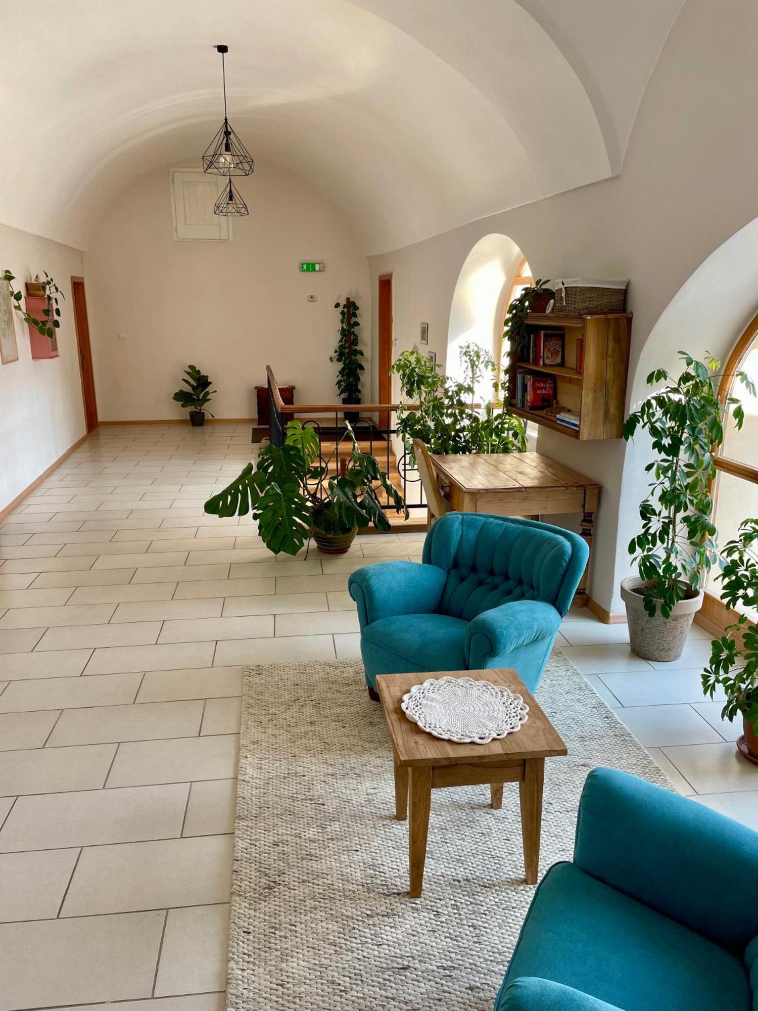 Bed & Breakfast Hugo Plesivec Екстер'єр фото